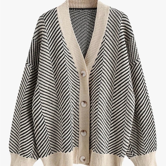 Zaful Sweaters - Zaful Black and Cream Chevron Oversized Cardigan.